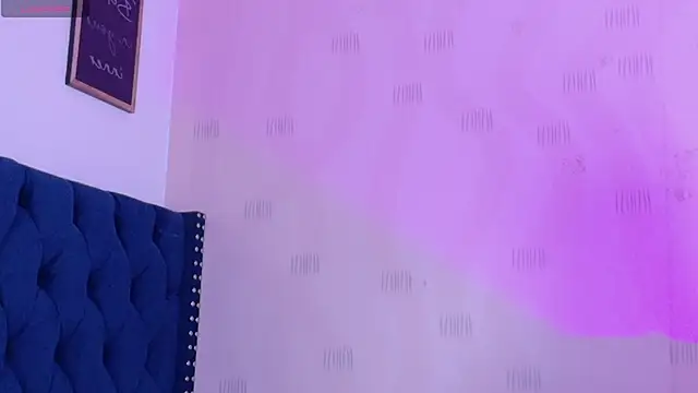 innocenthazel online show from December 2025 03:11:02 AM