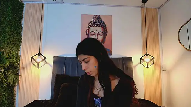 Cassie bloom online show from December 2025 07:44:01 PM