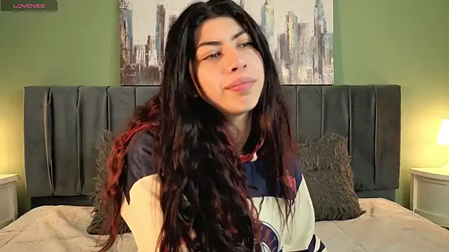 Snapshot of Cassie_bloom chatting on May 2026 04:08:01 AM Cassie bloom online show from May 2026 04:08:01 AM