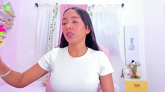 Emma lorense22 online show from March 2025 07:03:02 PM