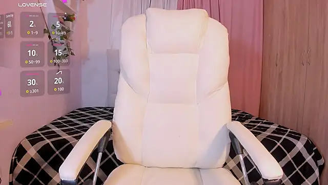 Emma lorense22 online show from September 2025 06:22:02 PM