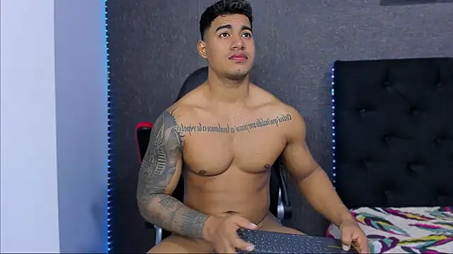 luigi hot  online show from March 2025 07:06:01 PM