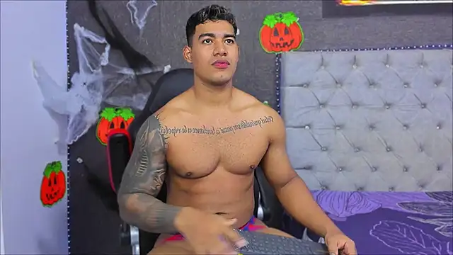 luigi hot  online show from October 2025 11:39:02 AM