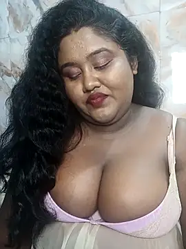 Snapshot of horny_diana chatting on October 2025 06:10:01 PM horny diana online show from October 2025 06:10:01 PM
