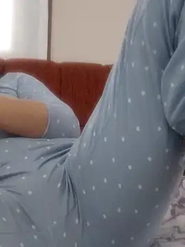 BUSE8821 online show from November 2025 08:25:01 AM