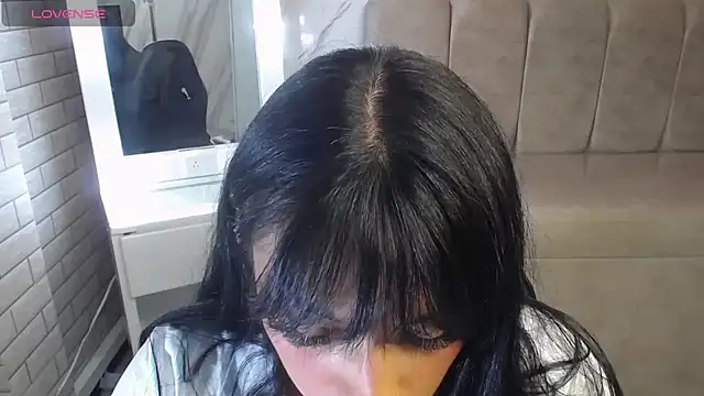 Isabella Collen v online show from April 2026 01:05:02 PM