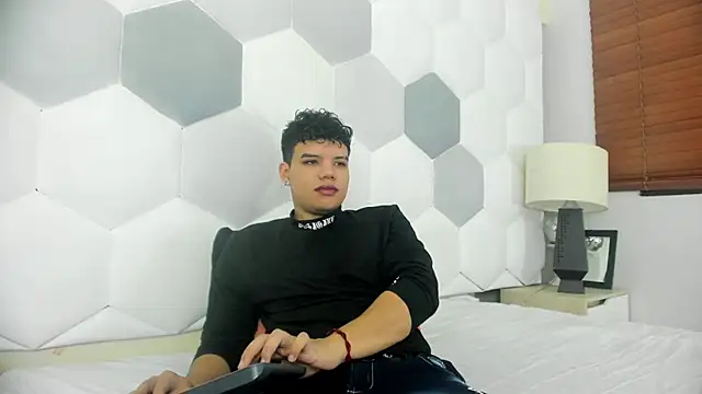 Axel Forte online show from April 2026 01:29:02 PM