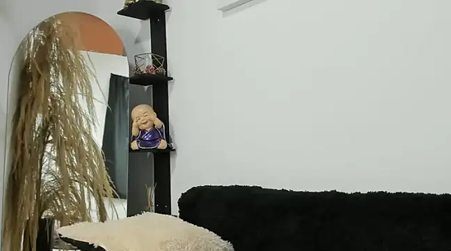 MarianaZapataa online show from February 2025 12:26:02 PM