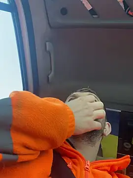 Snapshot of daniel21p chatting on March 2025 08:08:01 AM daniel21p online show from March 2025 08:08:01 AM