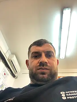 Snapshot of daniel21p chatting on November 2025 02:28:01 AM daniel21p online show from November 2025 02:28:01 AM