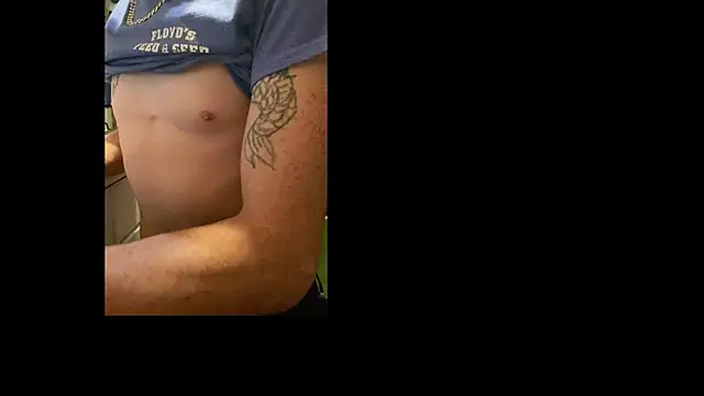 Polaroid White online show from November 2025 11:32:01 AM