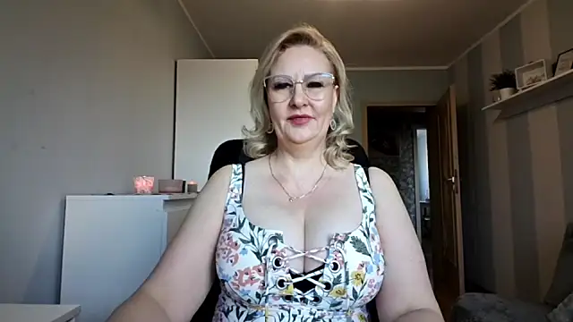 DianaLive online show from April 2026 06:14:01 AM