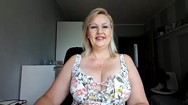 DianaLive online show from June 2026 09:54:01 AM