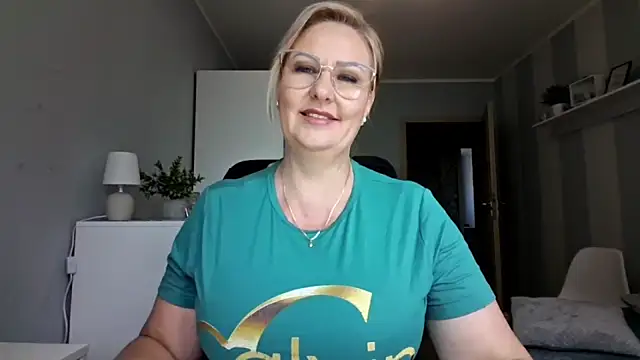 DianaLive online show from July 2026 10:21:02 AM