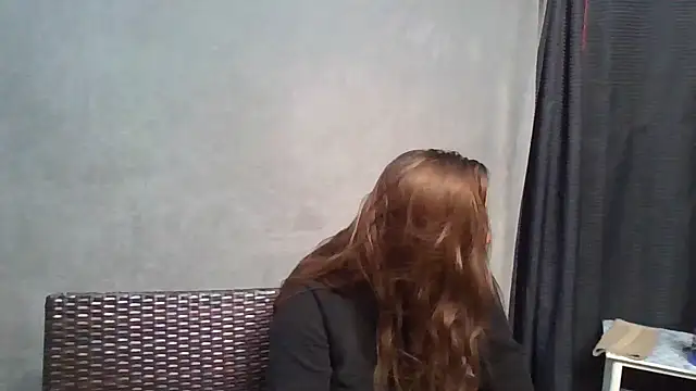 Snapshot of missmars04 chatting on October 2025 09:35:01 PM missmars04 online show from October 2025 09:35:01 PM