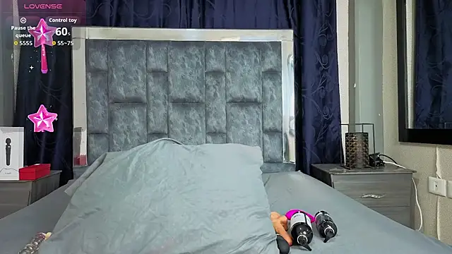 Effie cooper online show from October 2025 08:09:02 PM