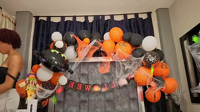 Effie cooper online show from October 2025 07:27:02 PM