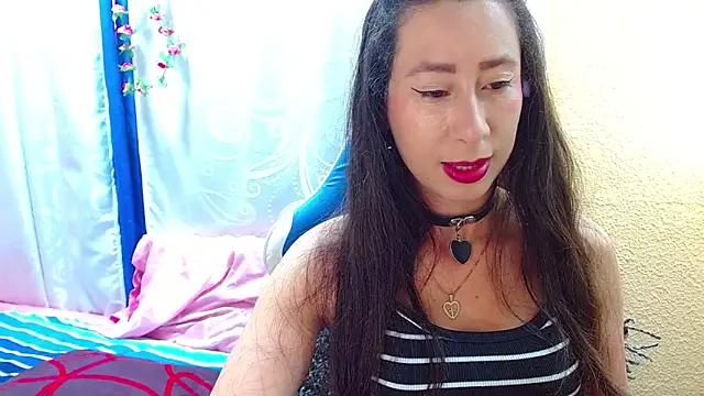 Snapshot of Gia_leinn chatting on October 2025 07:57:02 PM Gia leinn online show from October 2025 07:57:02 PM