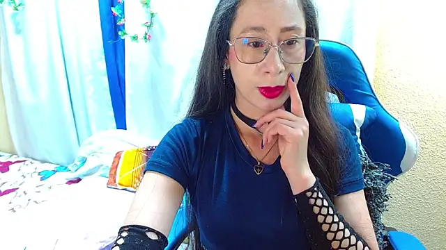 Snapshot of Gia_leinn chatting on October 2025 08:53:02 PM Gia leinn online show from October 2025 08:53:02 PM