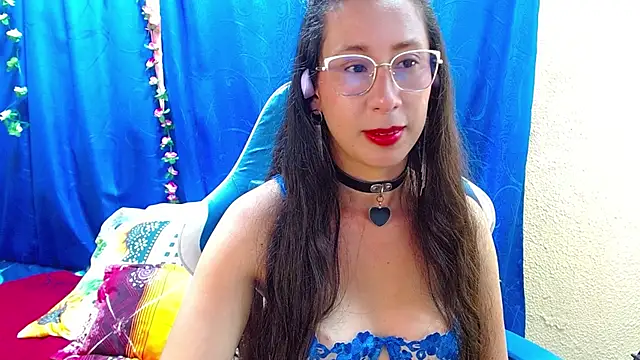 Gia leinn online show from April 2026 08:07:02 PM