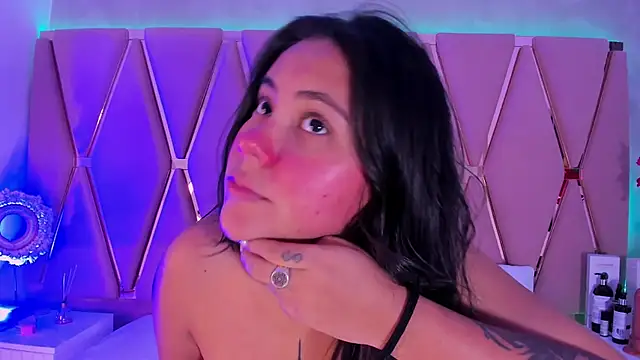 Emily Black1 online show from April 2026 01:05:01 AM