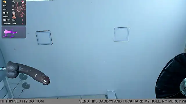 Snapshot of ValentinoMoreti chatting on November 2025 05:51:02 AM ValentinoMoreti online show from November 2025 05:51:02 AM