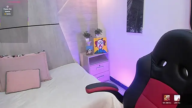 Layla Clarke online show from January 2026 03:41:01 AM