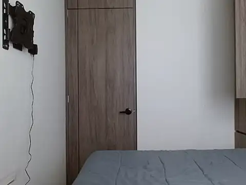  luna 777 online show from April 2026 02:18:01 PM