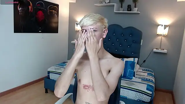 matteo foxx online show from February 2025 08:09:02 PM