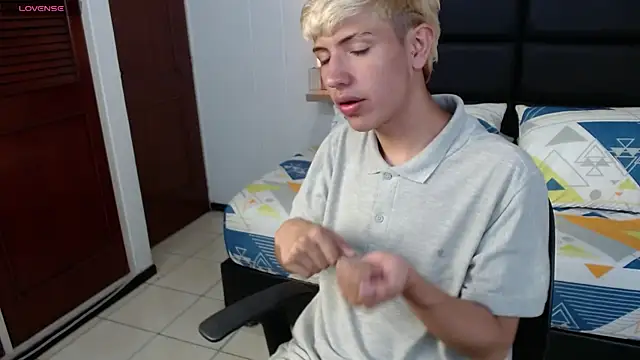 matteo foxx online show from March 2025 02:34:01 AM