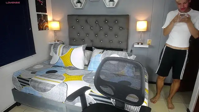 matteo foxx online show from March 2025 07:07:02 PM