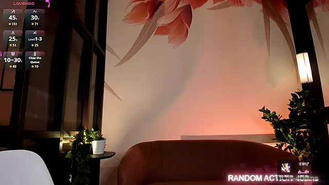 luna joy  online show from April 2026 01:52:01 PM