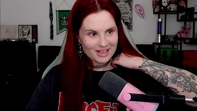 Snapshot of Della_Ideal chatting on March 2026 06:13:01 PM Della Ideal online show from March 2026 06:13:01 PM