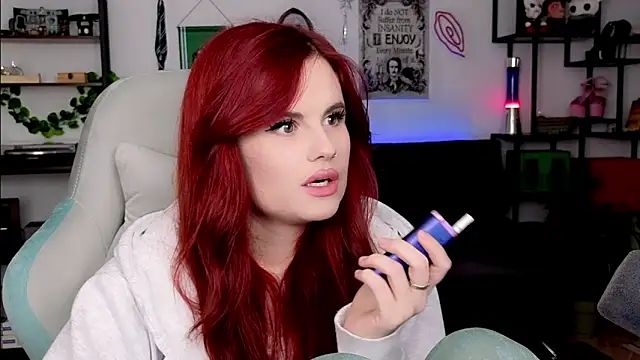 Snapshot of Della_Ideal chatting on March 2026 06:34:01 PM Della Ideal online show from March 2026 06:34:01 PM