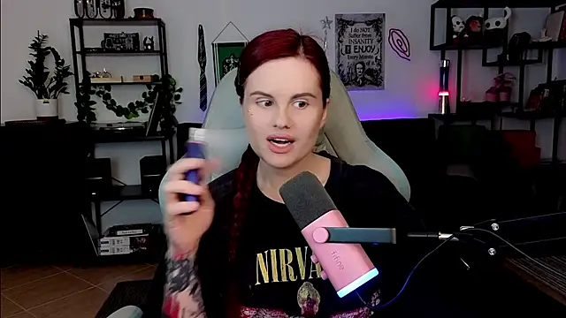 Snapshot of Della_Ideal chatting on March 2026 05:13:02 PM Della Ideal online show from March 2026 05:13:02 PM