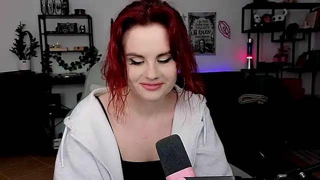 Snapshot of Della_Ideal chatting on March 2026 06:20:01 PM Della Ideal online show from March 2026 06:20:01 PM