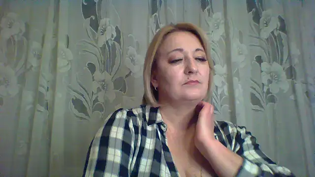 ArielXLoveresss online show from February 2025 04:24:02 PM