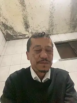 rogerdik76 online show from March 2026 05:57:02 AM