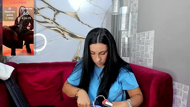 Bella williamss  online show from April 2026 07:48:01 PM