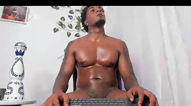 Snapshot of LOGAN_DRAKE chatting on March 2025 09:46:01 AM LOGAN DRAKE online show from March 2025 09:46:01 AM