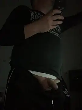 Mike8523 online show from February 2026 06:36:01 PM