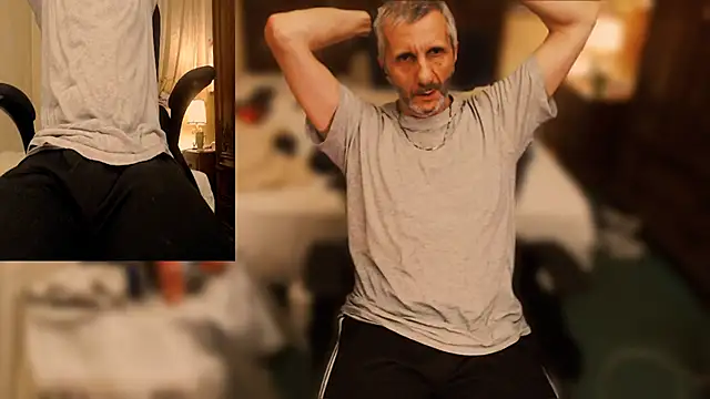 maxdaddy690 online show from September 2025 08:52:02 PM