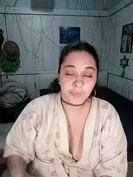 Fellyna online show from October 2025 05:17:01 PM