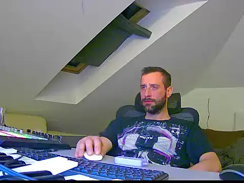 Snapshot of gryzoon chatting on October 2025 10:19:01 PM gryzoon online show from October 2025 10:19:01 PM