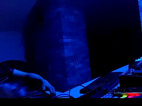 gryzoon online show from July 2026 02:09:02 AM