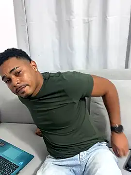 Snapshot of latinbbc_00 chatting on September 2025 05:39:02 AM latinbbc 00 online show from September 2025 05:39:02 AM