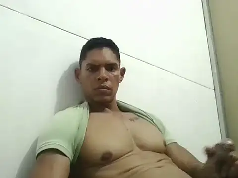 LatinoXXl23cm online show from October 2025 06:41:02 PM