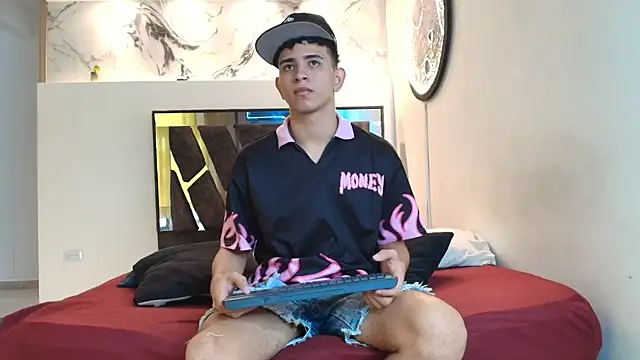 KING OFF BOYS online show from November 2025 02:54:01 PM