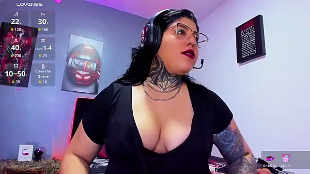 Veronika metal online show from April 2026 05:58:01 PM