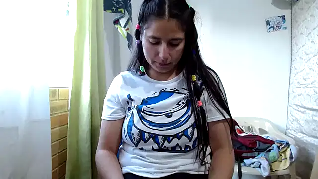 Snapshot of Escarcha-blue chatting on November 2025 11:12:01 AM Escarcha-blue online show from November 2025 11:12:01 AM